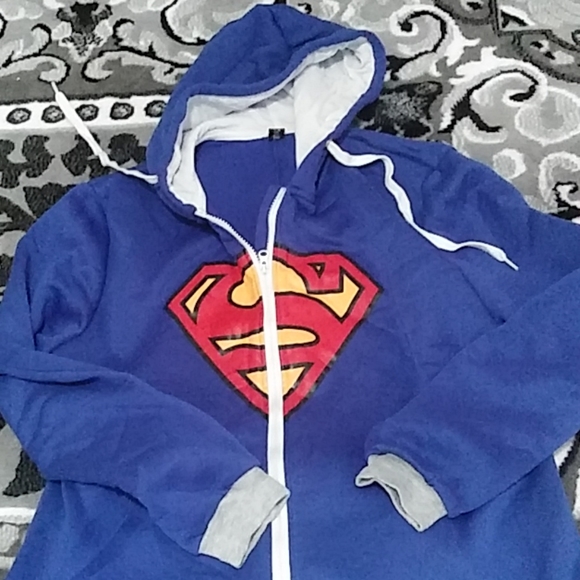 Mens superman cover all? - Picture 7 of 7